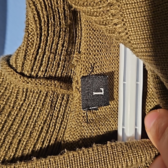 Green hoodie - Picture 3 of 3